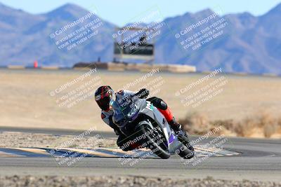 media/Jan-08-2022-SoCal Trackdays (Sat) [[1ec2777125]]/Turn 4 (1145am)/